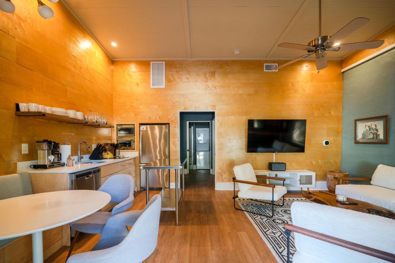 Downtown Fairhope Studio Экстерьер фото